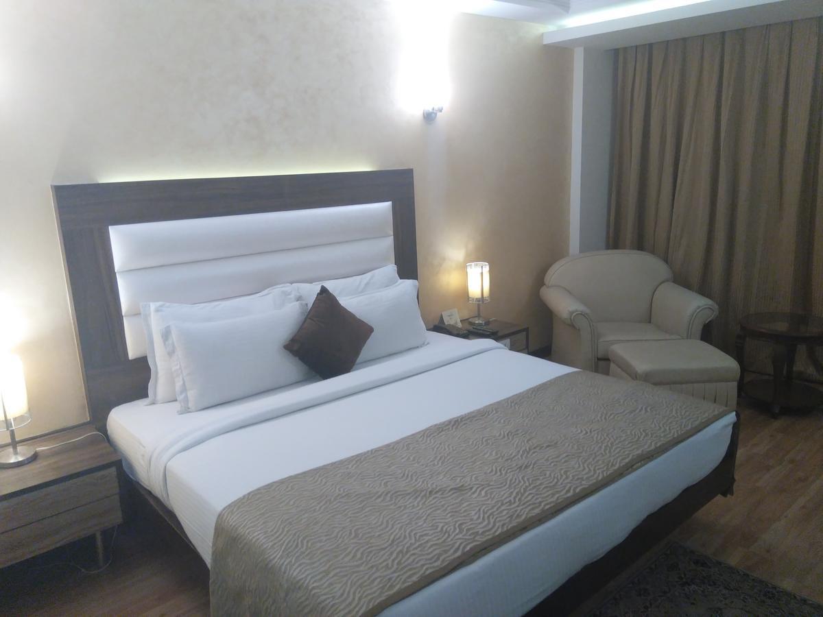 Hotel Eqbal Inn Patiala Exterior photo
